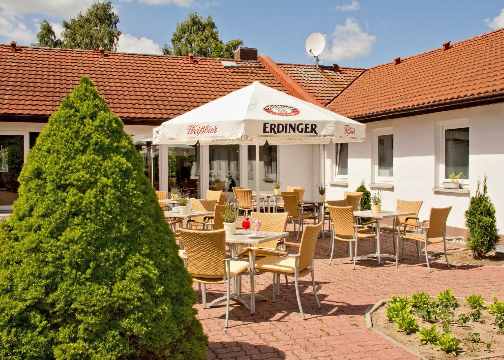 Hotel Pommerscher Hof Zinnowitz Exterior photo