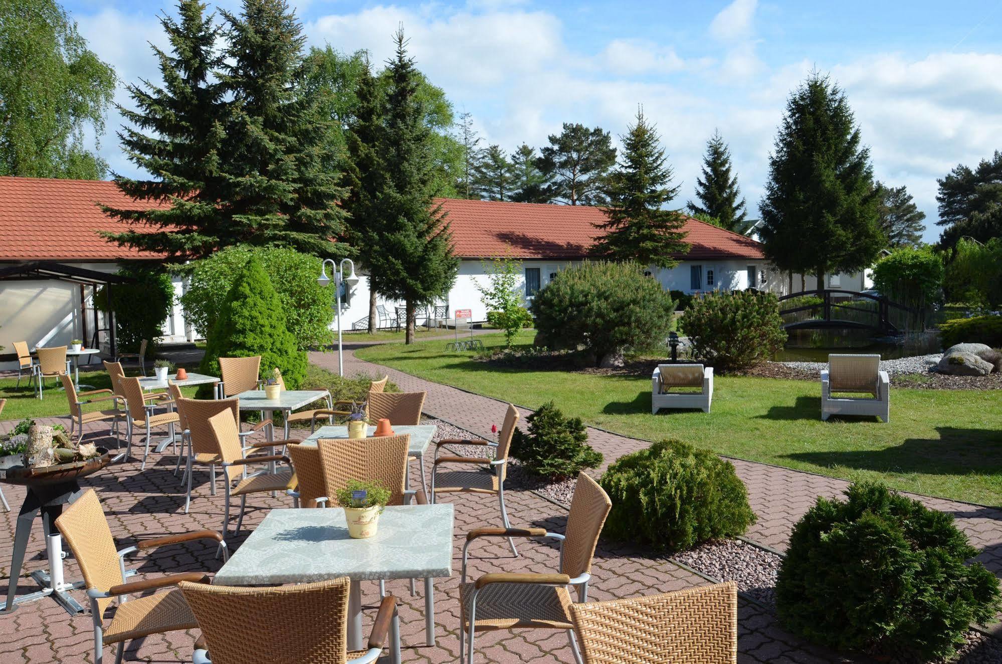 Hotel Pommerscher Hof Zinnowitz Exterior photo