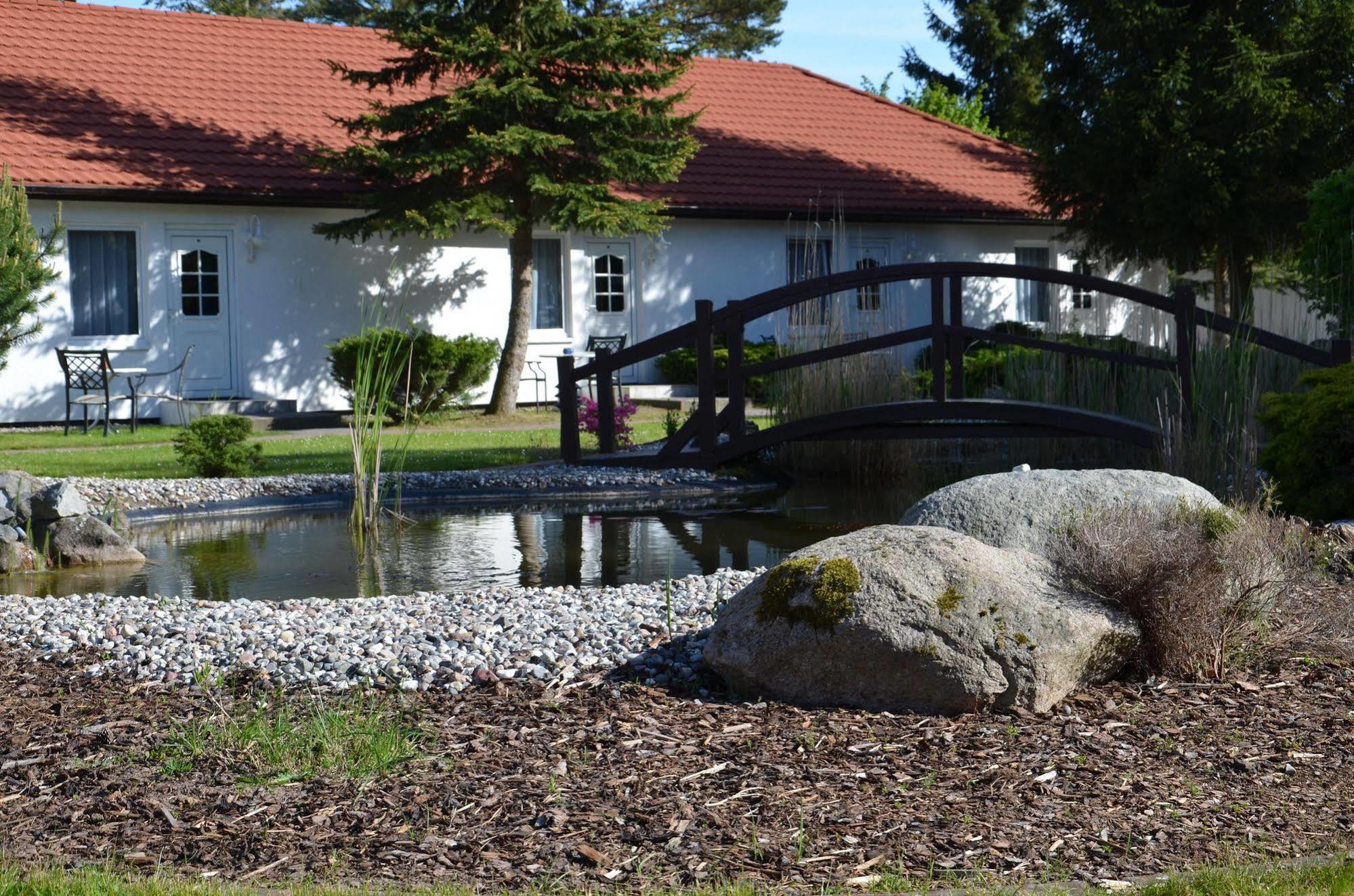 Hotel Pommerscher Hof Zinnowitz Exterior photo
